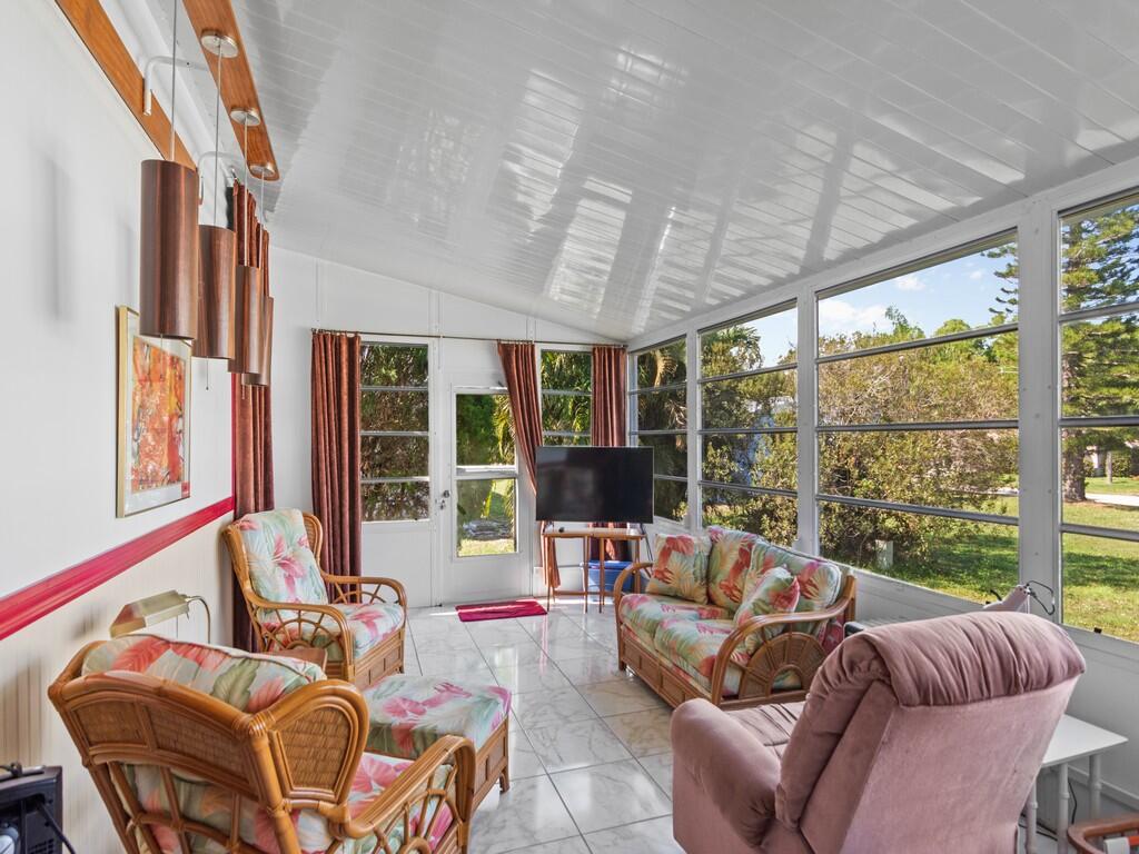 4 Oliva Road, Port St. Lucie