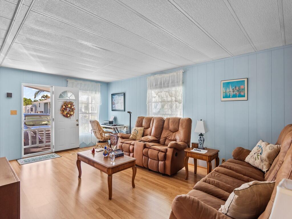 4 Oliva Road, Port St. Lucie