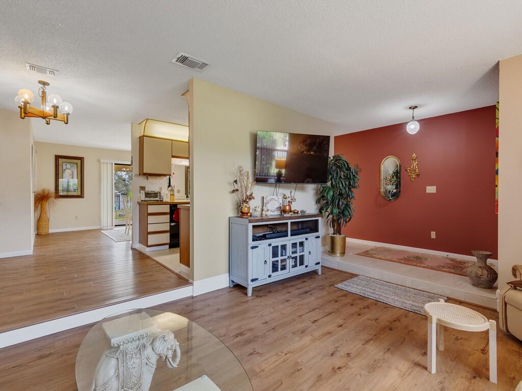 2543 SE Price Court, Port St. Lucie