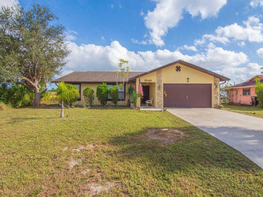 2543 SE Price Court, Port St. Lucie