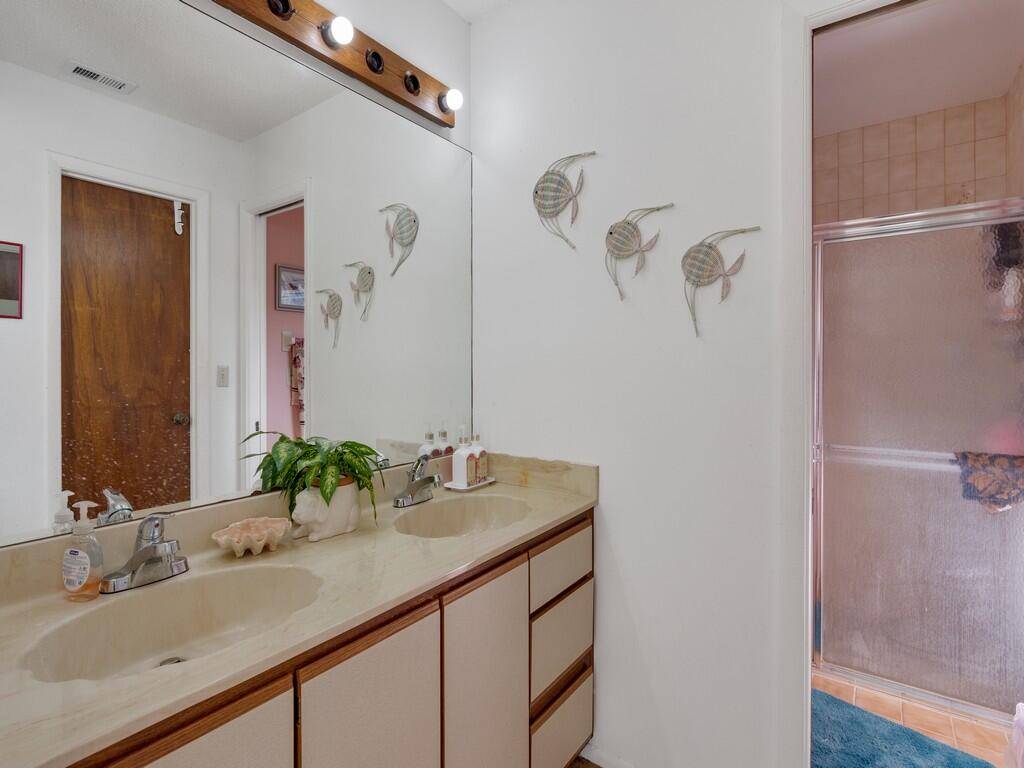 2543 SE Price Court, Port St. Lucie