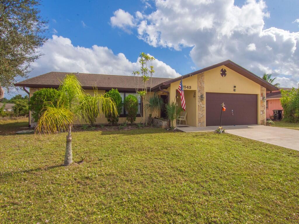 2543 SE Price Court, Port St. Lucie
