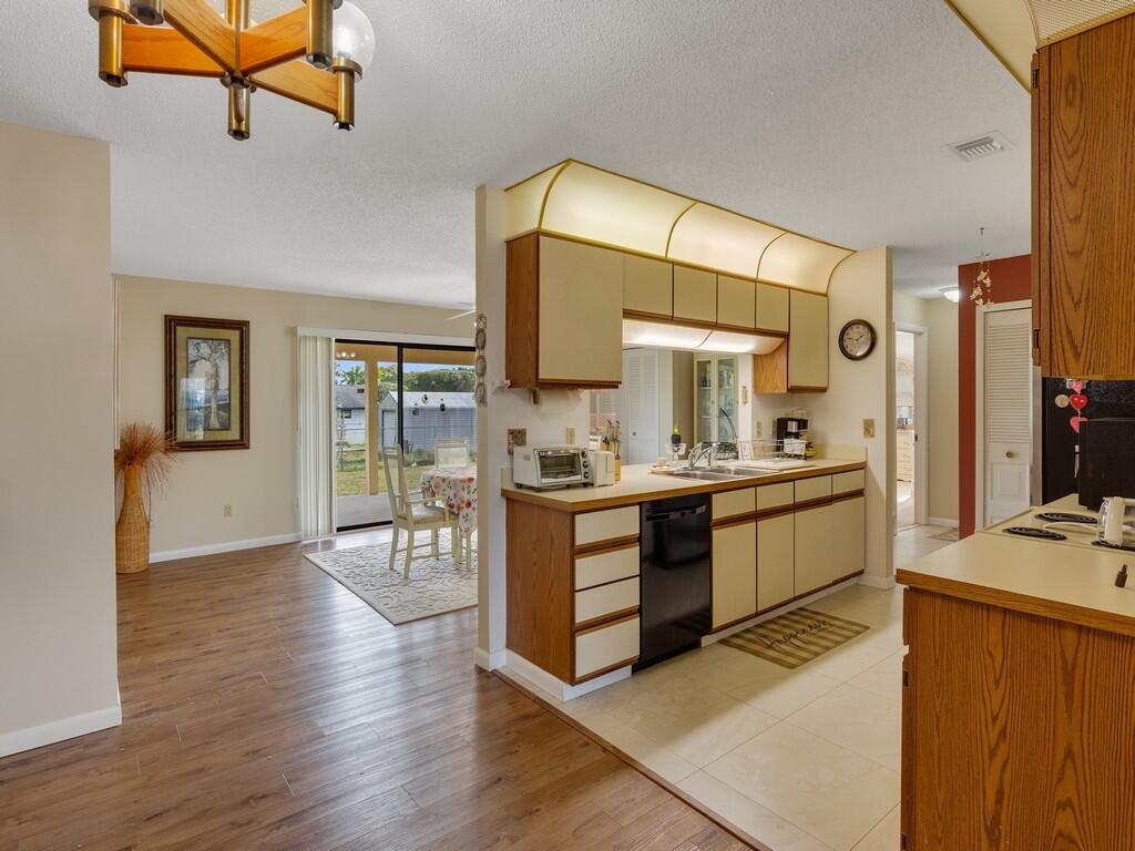 2543 SE Price Court, Port St. Lucie