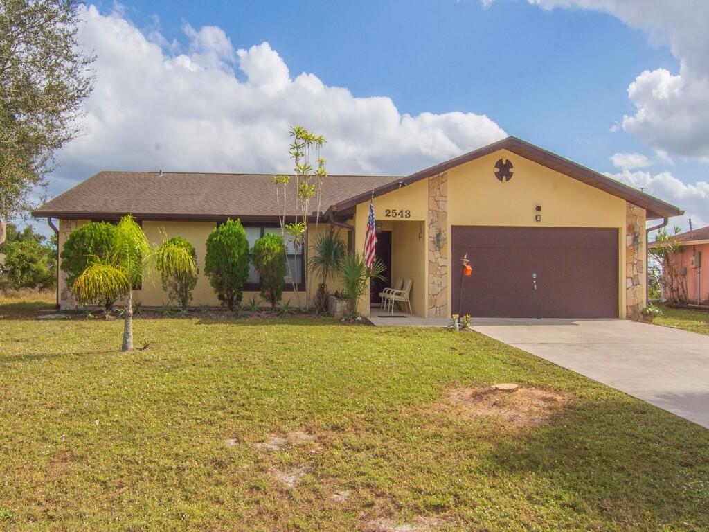 2543 SE Price Court, Port St. Lucie