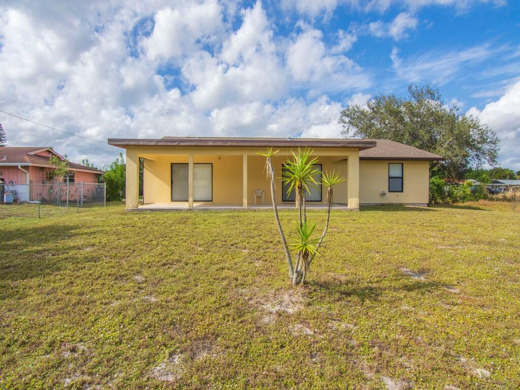 2543 SE Price Court, Port St. Lucie