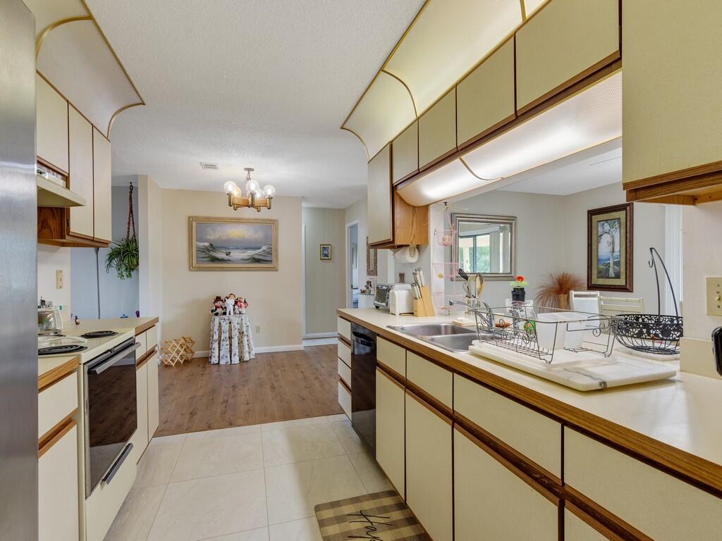 2543 SE Price Court, Port St. Lucie