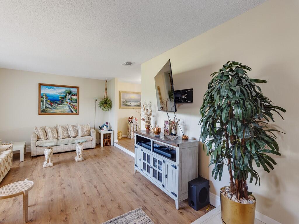 2543 SE Price Court, Port St. Lucie