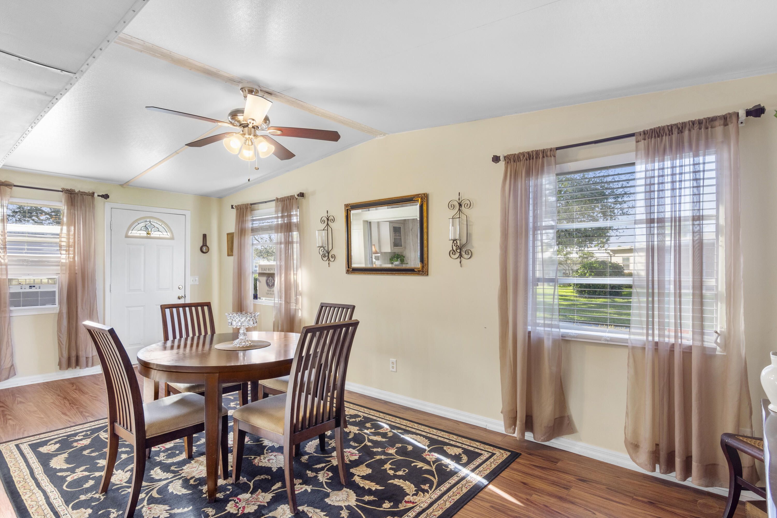 485 Onyx Way