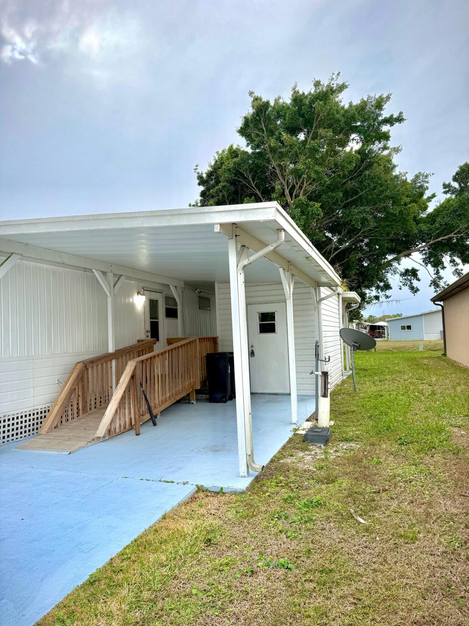 14 Golf Drive, Port St. Lucie