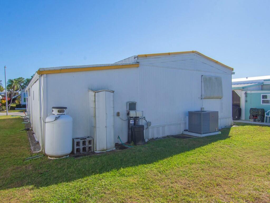 4800 SE Federal Highway #93