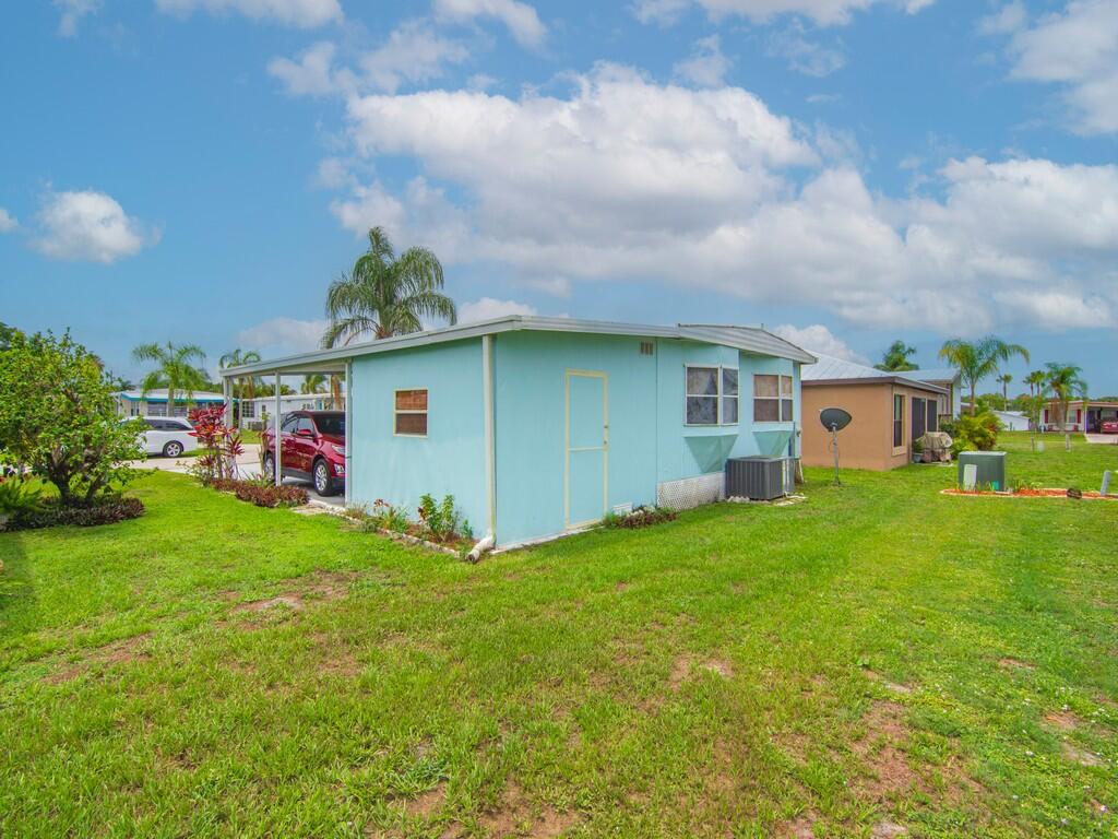 8 Brisa Lane, Port St. Lucie