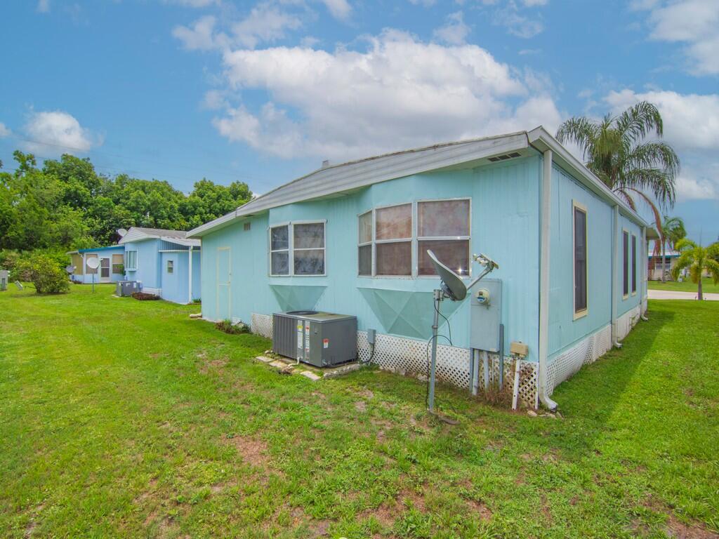 8 Brisa Lane, Port St. Lucie