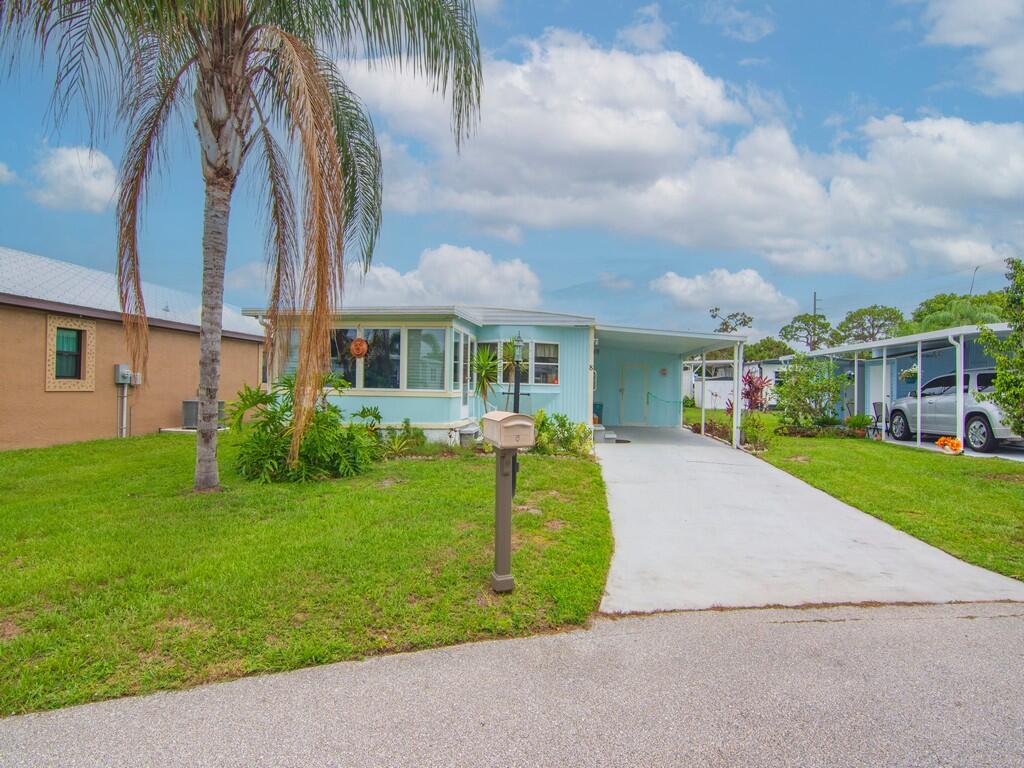 8 Brisa Lane, Port St. Lucie