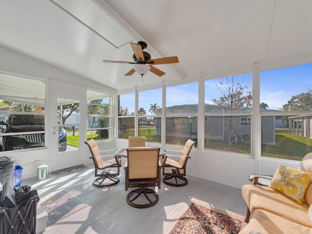 309 NE Pinelake Village Boulevard