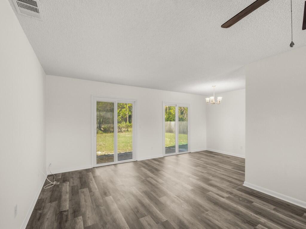 2317 SE Gillette Avenue, Port St. Lucie