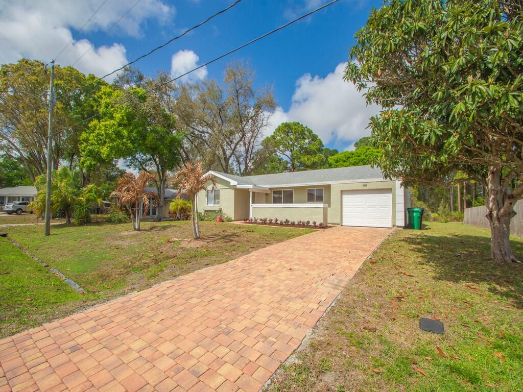 2317 SE Gillette Avenue, Port St. Lucie