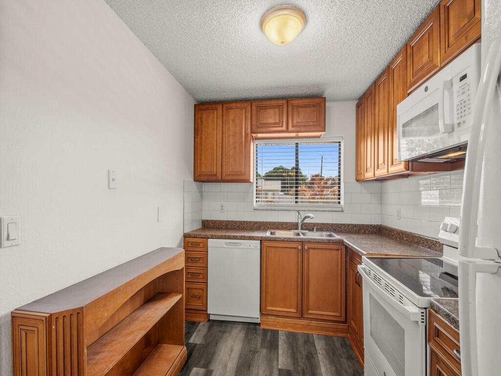 2317 SE Gillette Avenue, Port St. Lucie