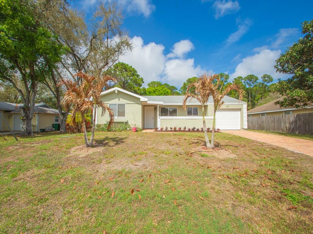 2317 SE Gillette Avenue, Port St. Lucie
