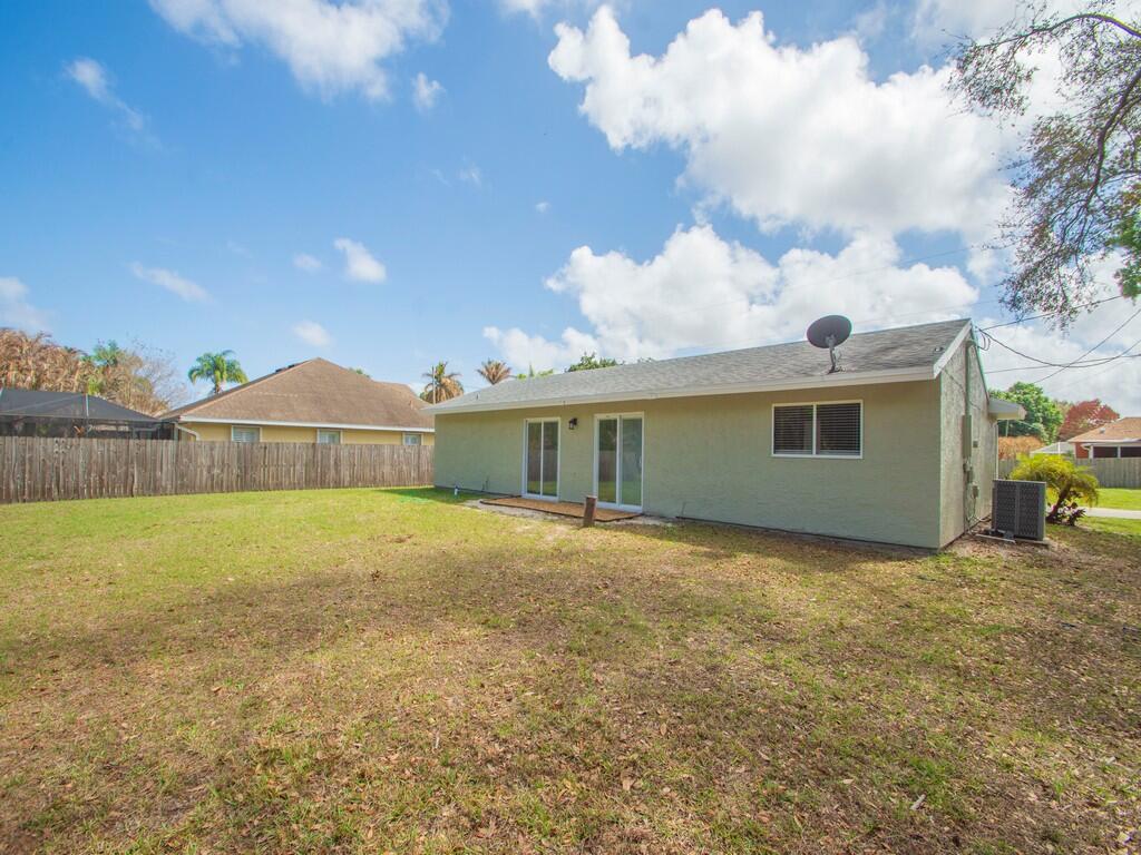 2317 SE Gillette Avenue, Port St. Lucie