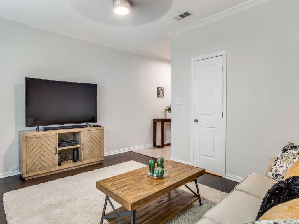 1547 Cozy Drive