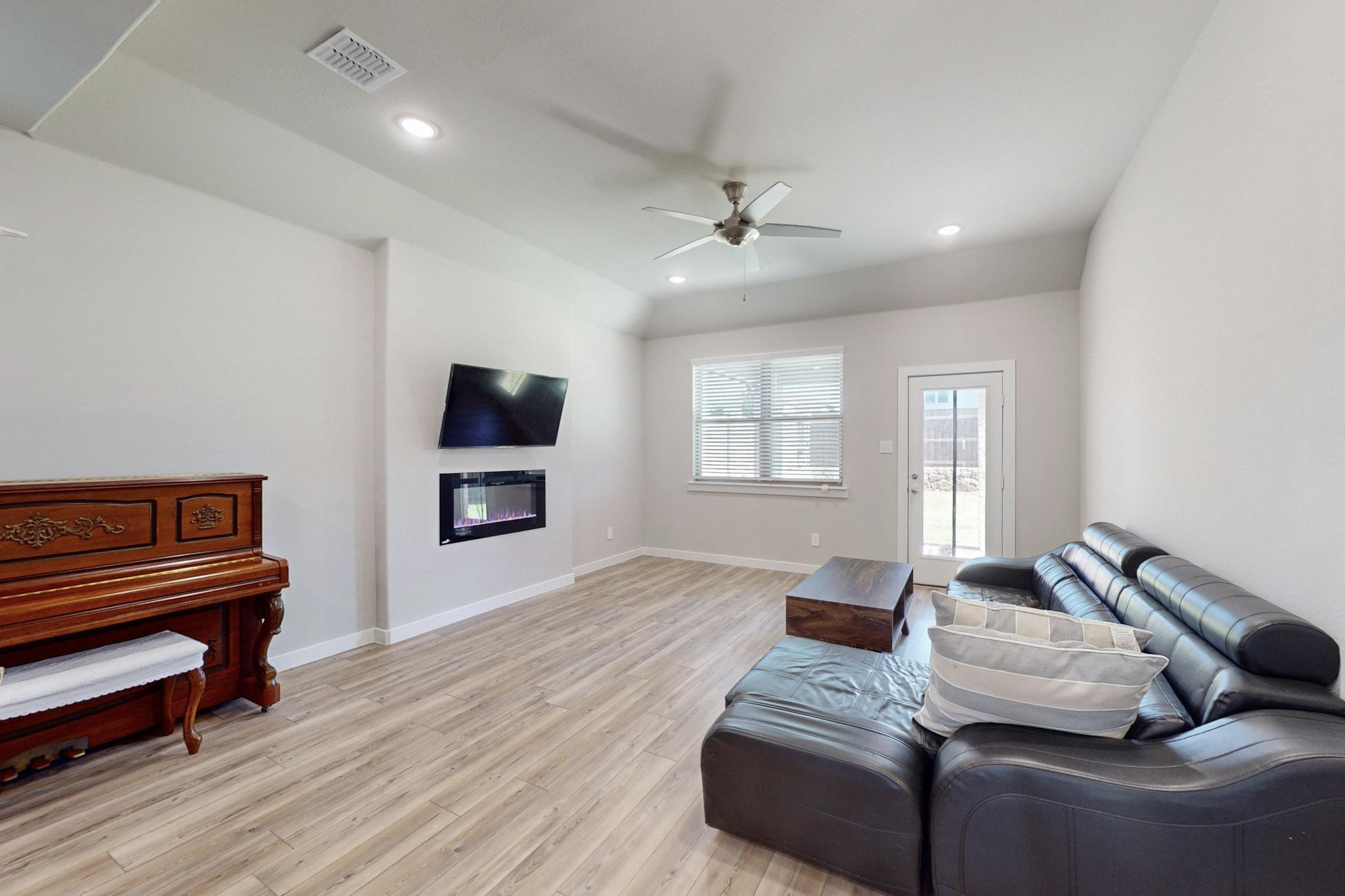 1103 Enchanted Rock Lane