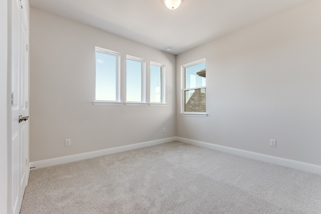 11692 Chepstow Crescent Court