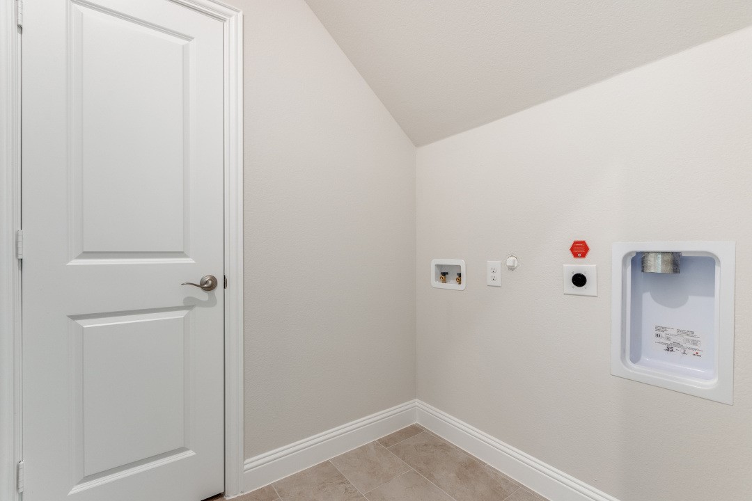 11692 Chepstow Crescent Court