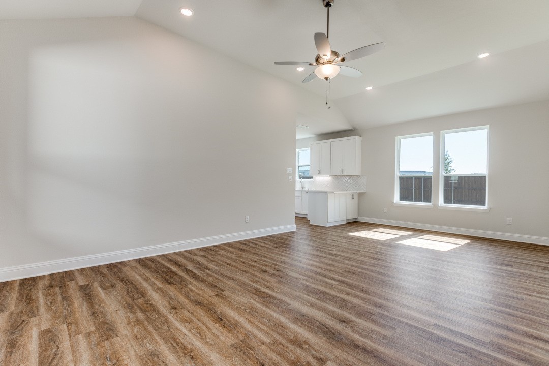 11692 Chepstow Crescent Court