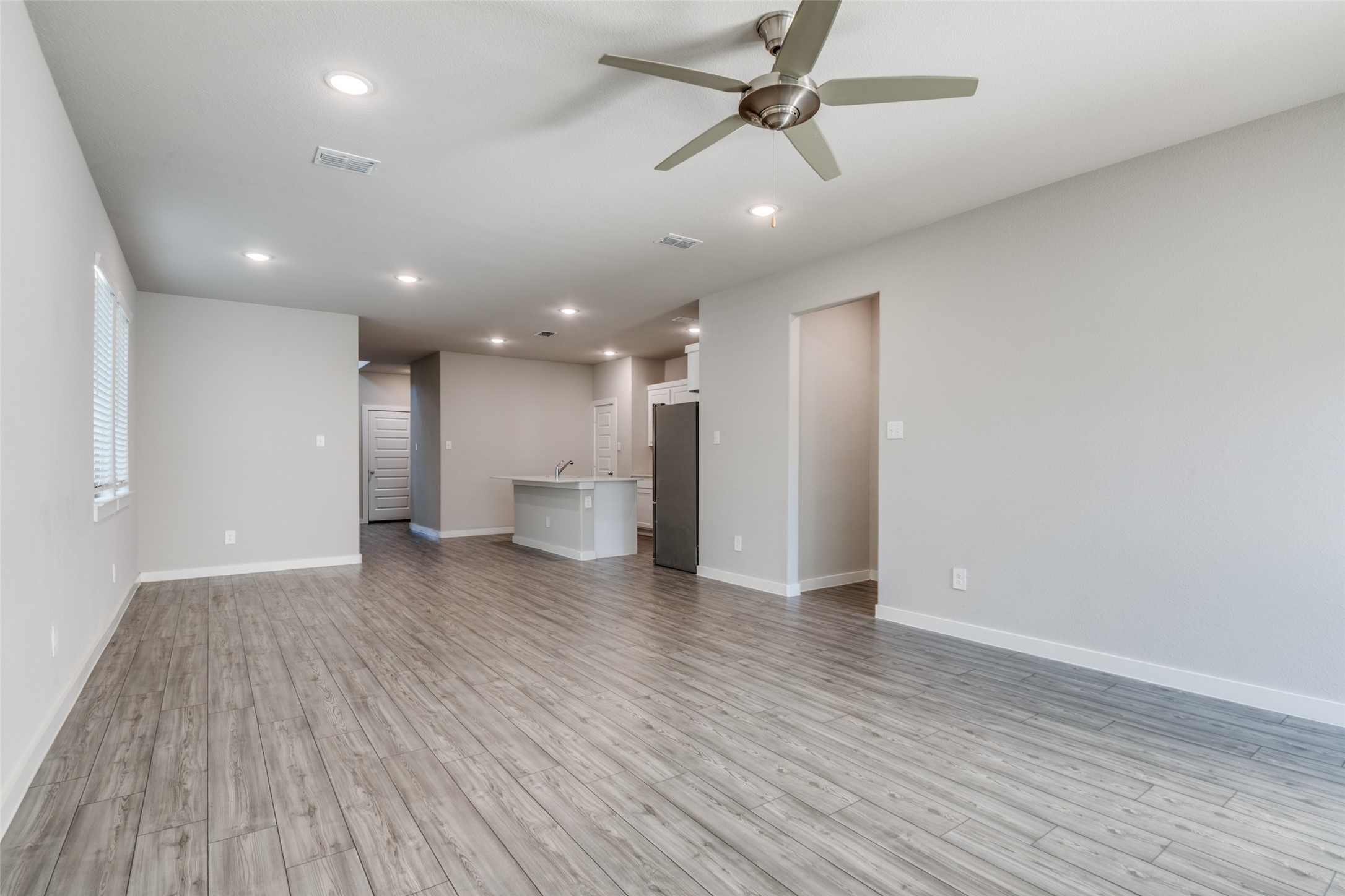 2412 Green River Road