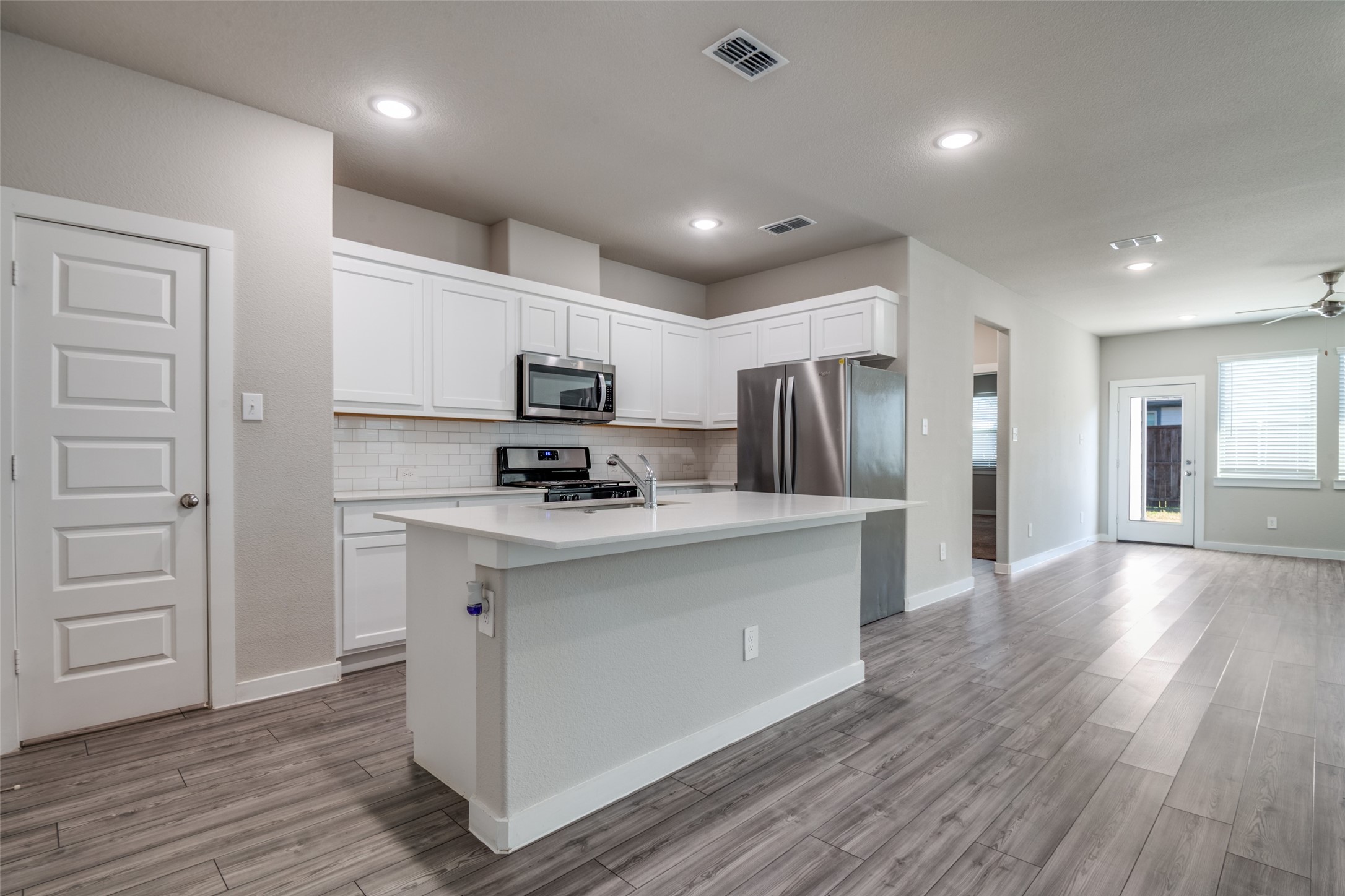 2412 Green River Road