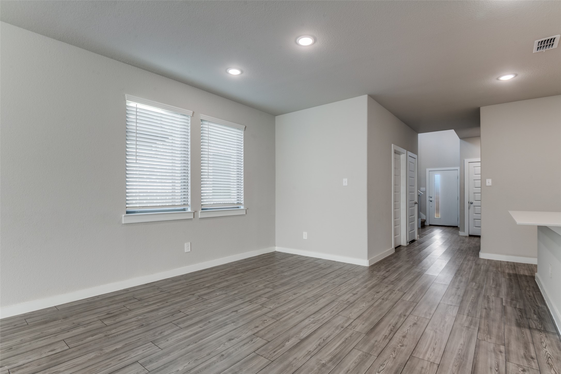 2412 Green River Road