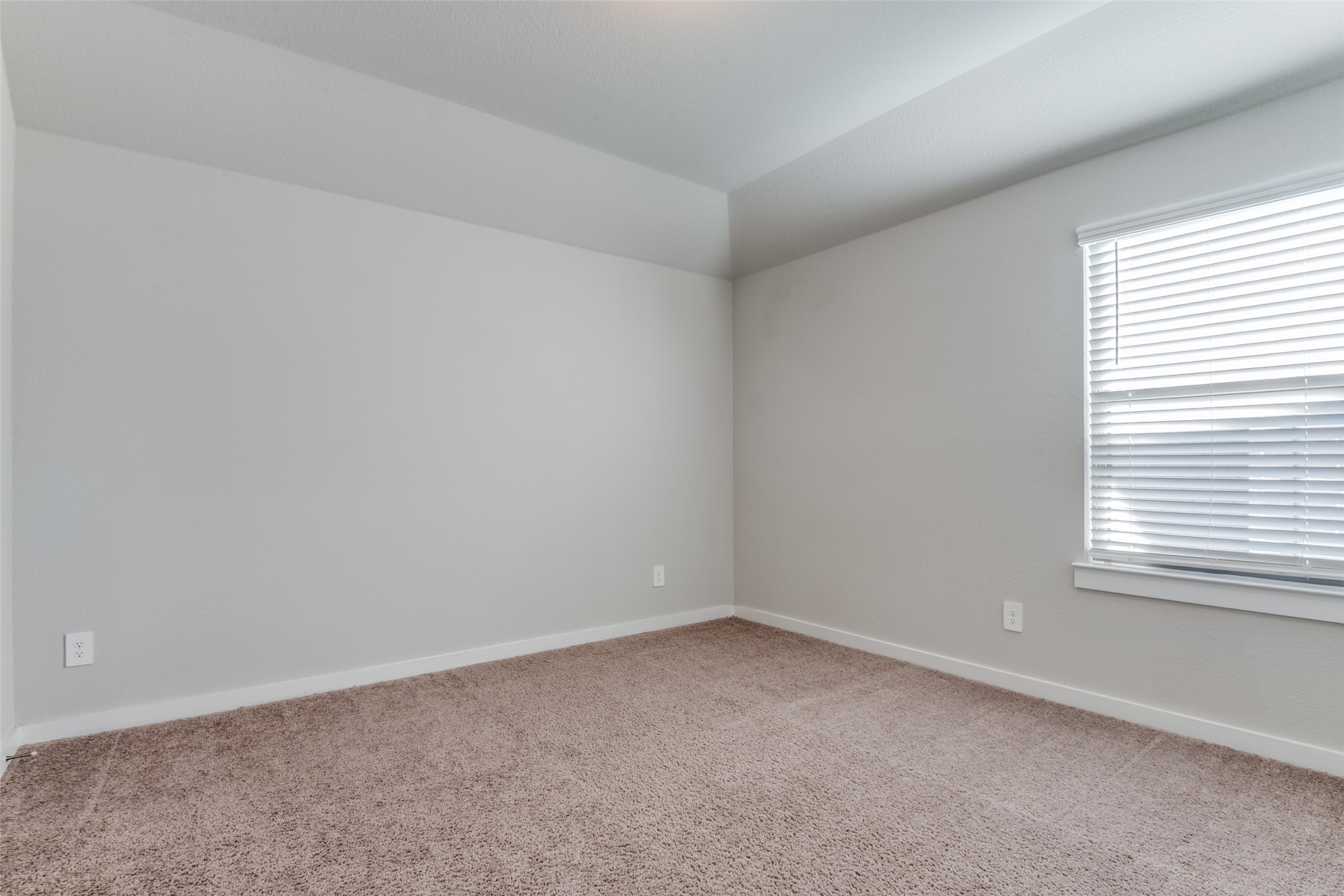 2412 Green River Road