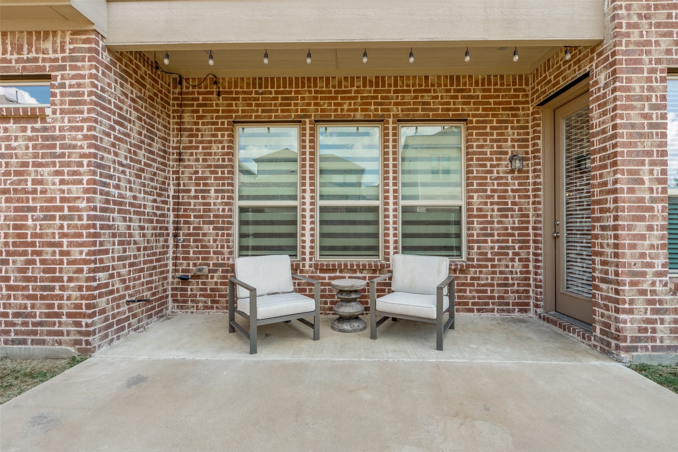 814 Davids Way