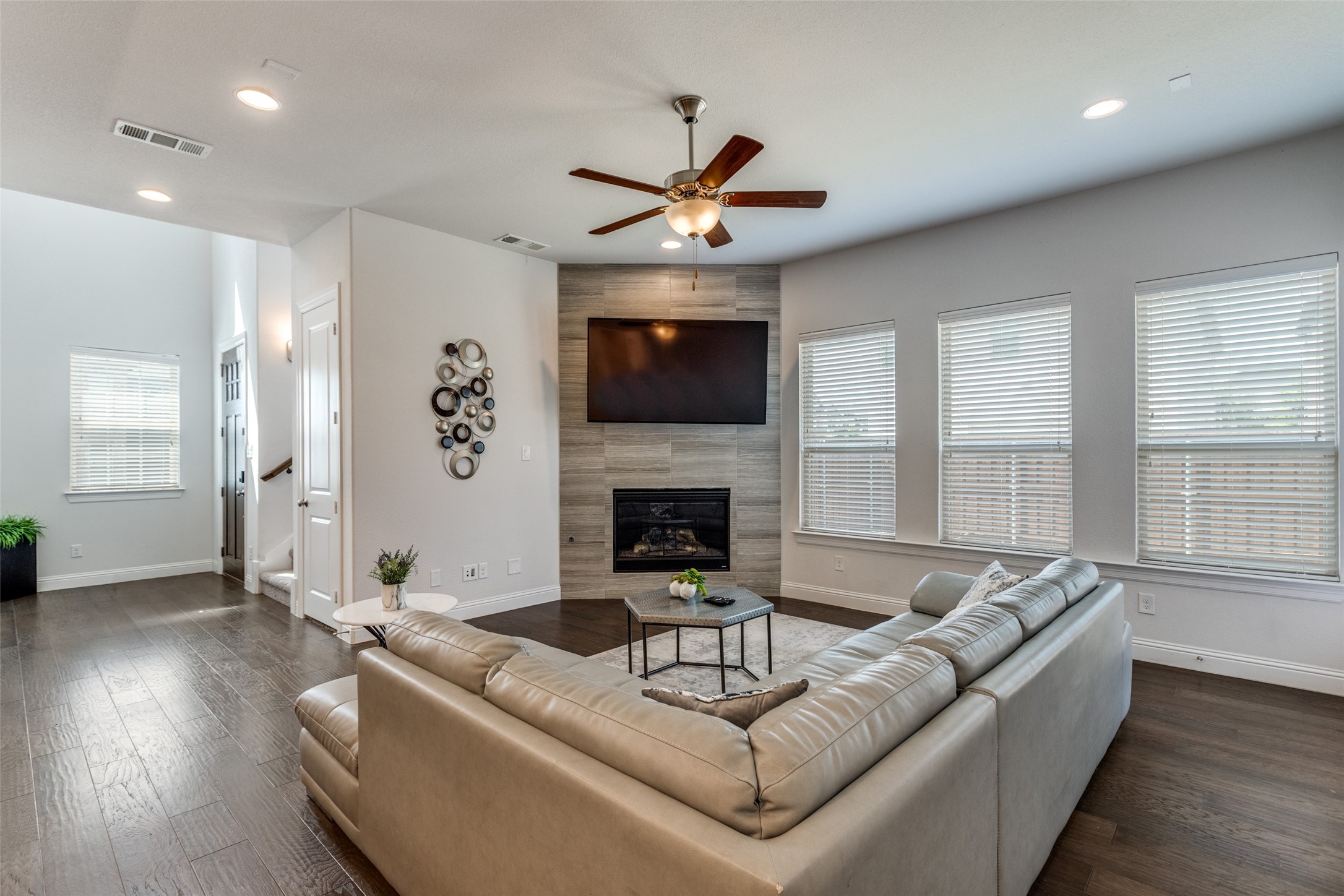 814 Davids Way
