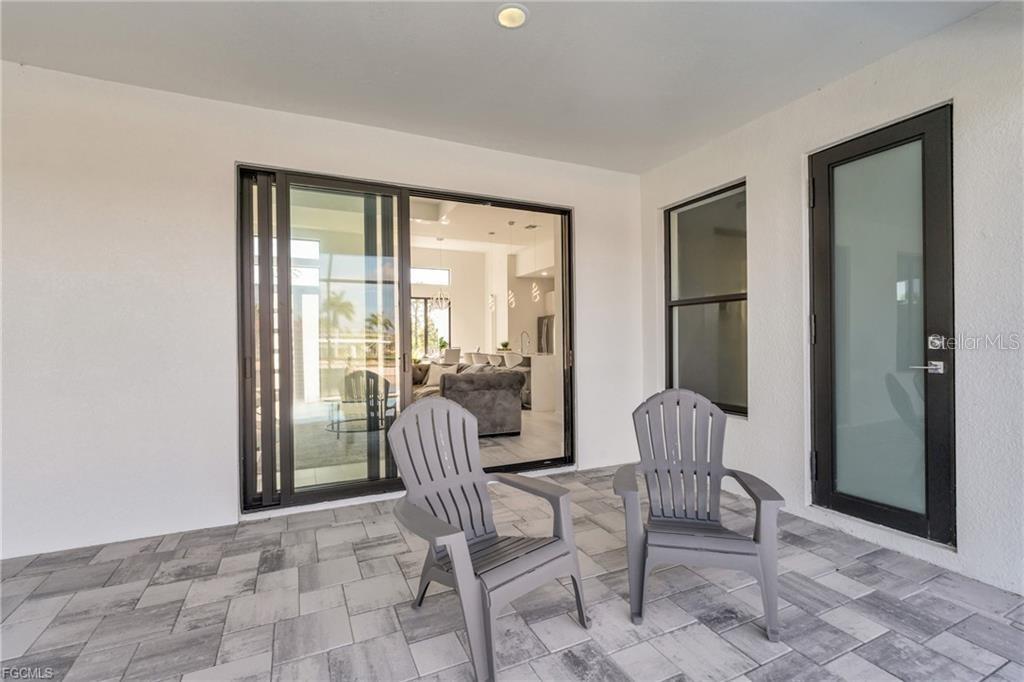 9402 ARRID CIR