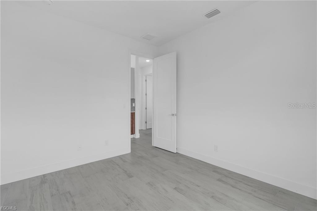 15401 AQUA CIR