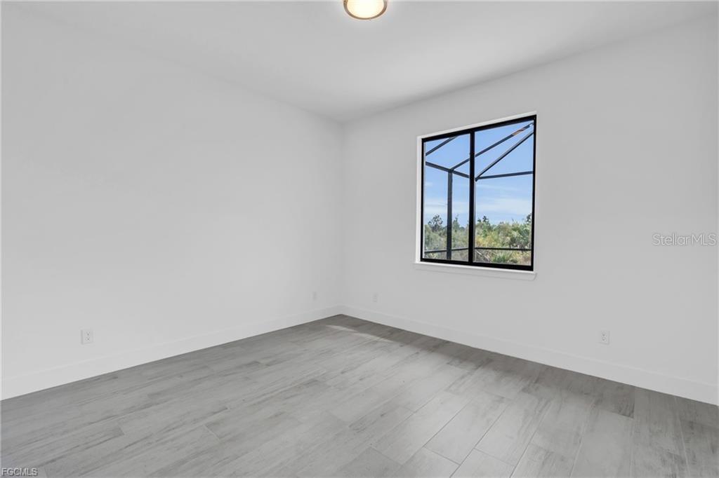 15401 AQUA CIR