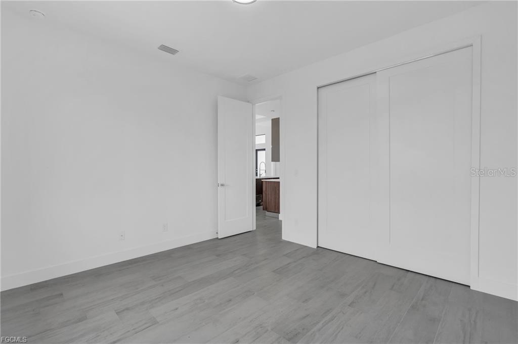 15401 AQUA CIR