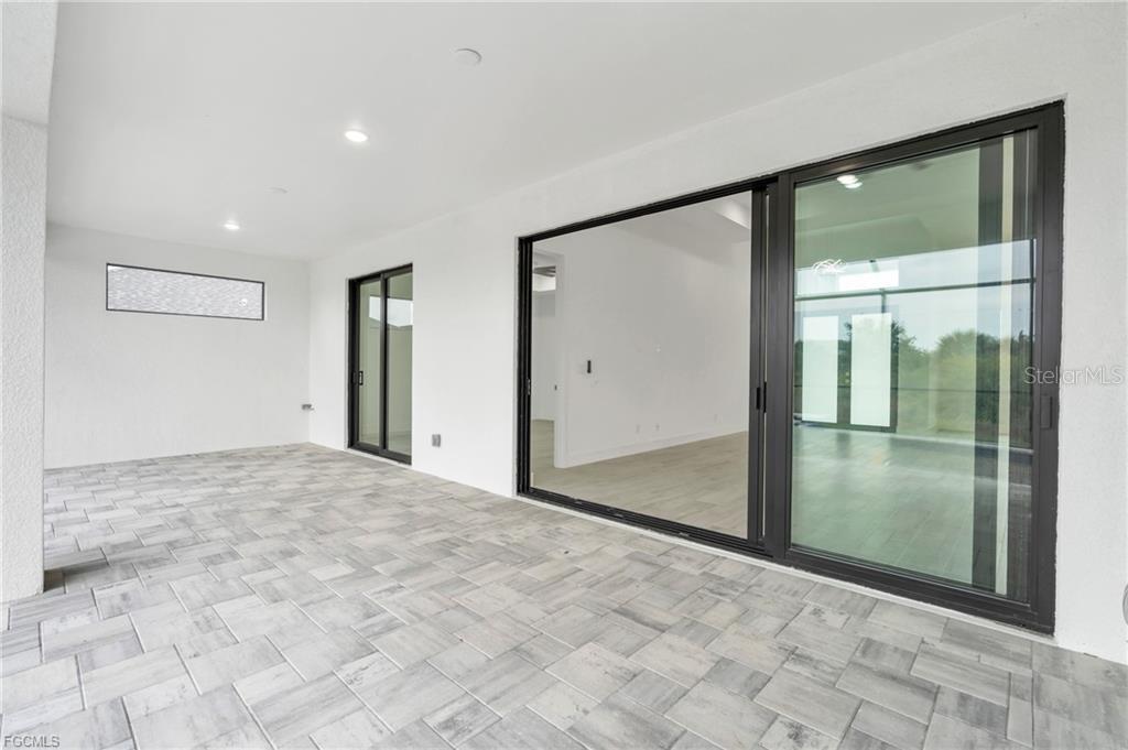 15401 AQUA CIR