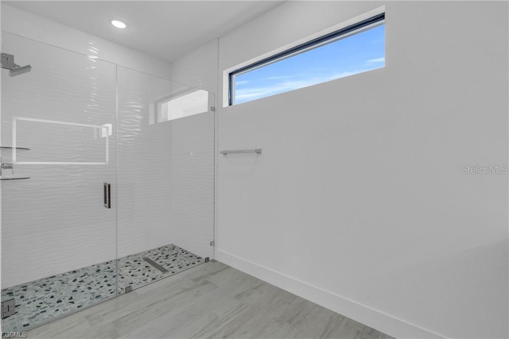 15401 AQUA CIR