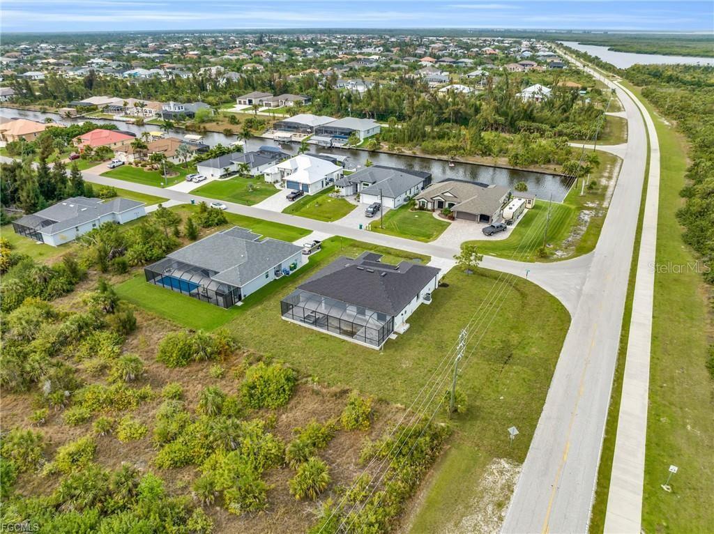 15401 AQUA CIR
