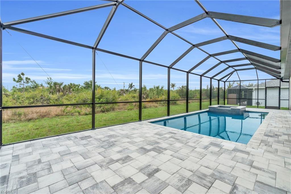 15401 AQUA CIR