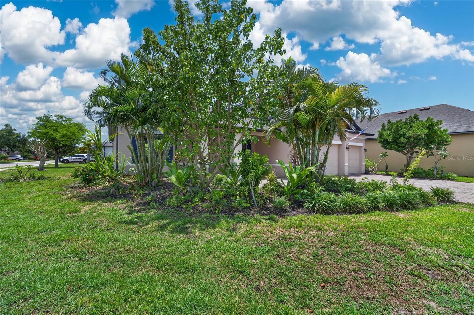 4054 RIVER BANK WAY #4054