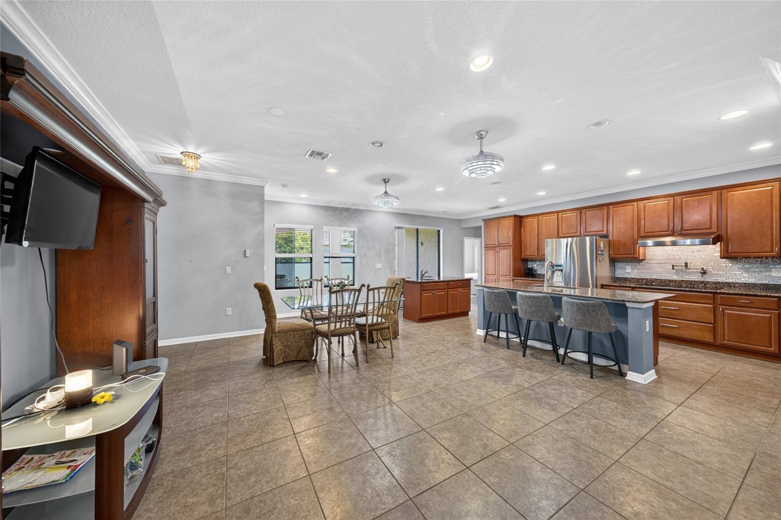 4054 RIVER BANK WAY #4054
