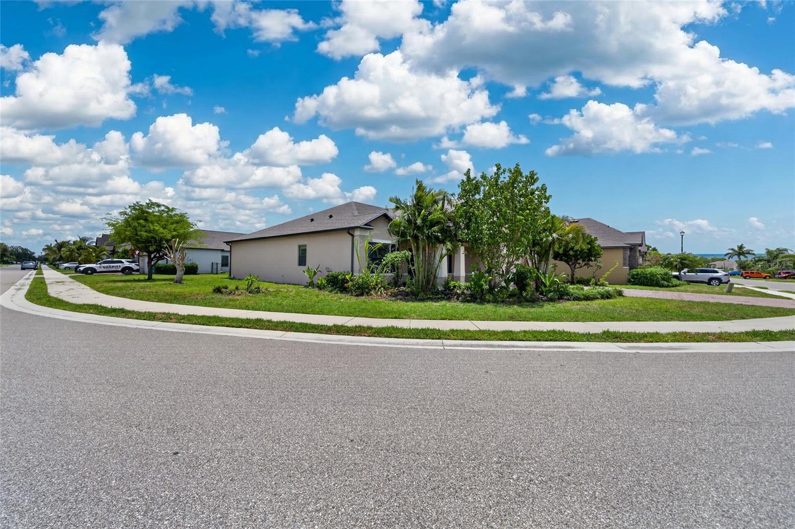 4054 RIVER BANK WAY #4054
