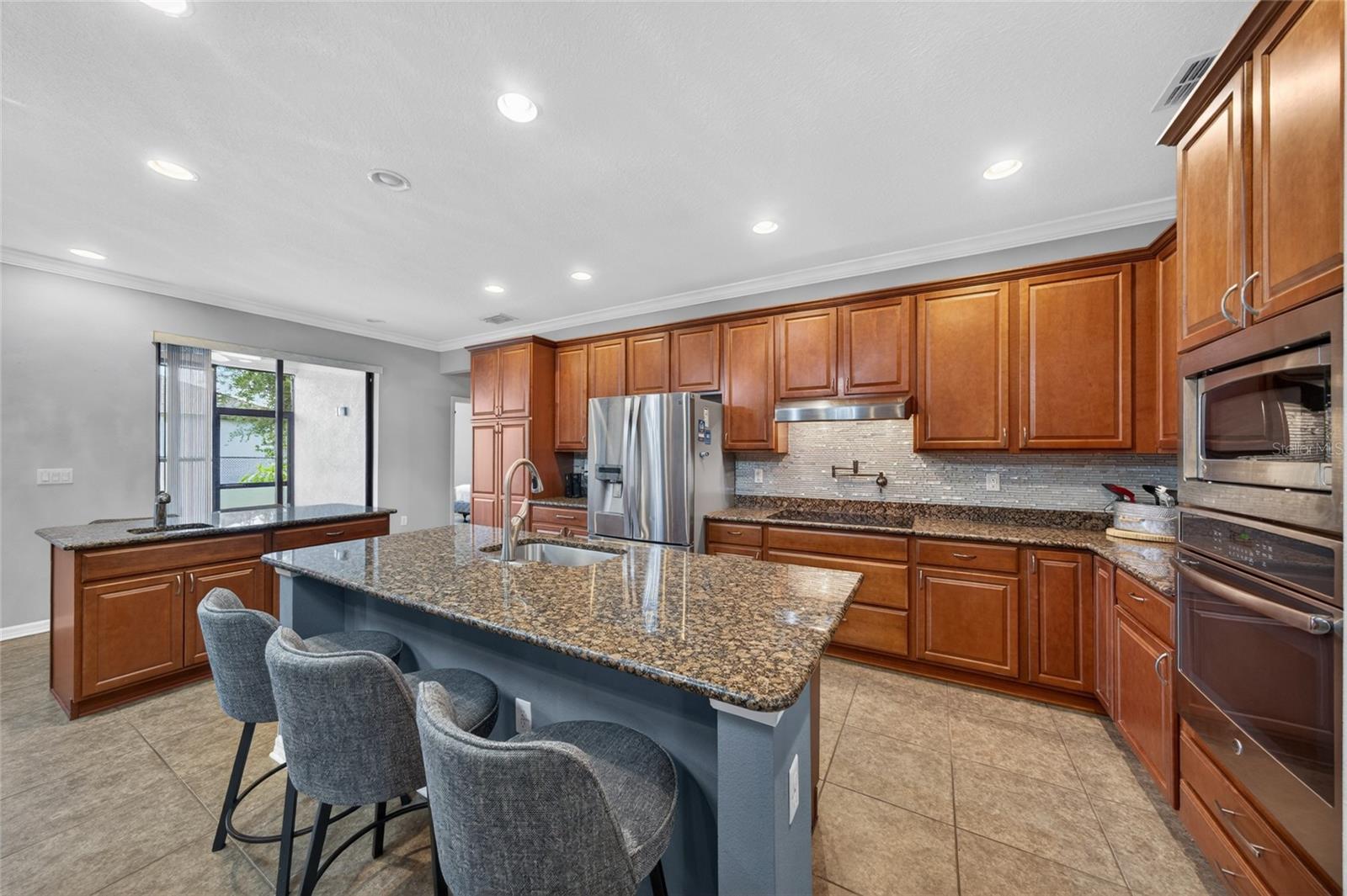 4054 RIVER BANK WAY #4054