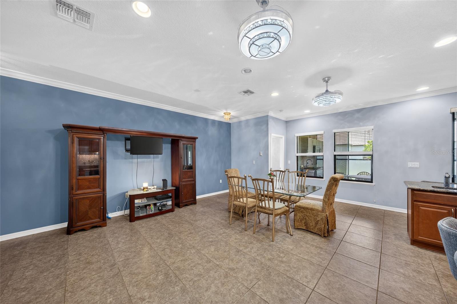 4054 RIVER BANK WAY #4054