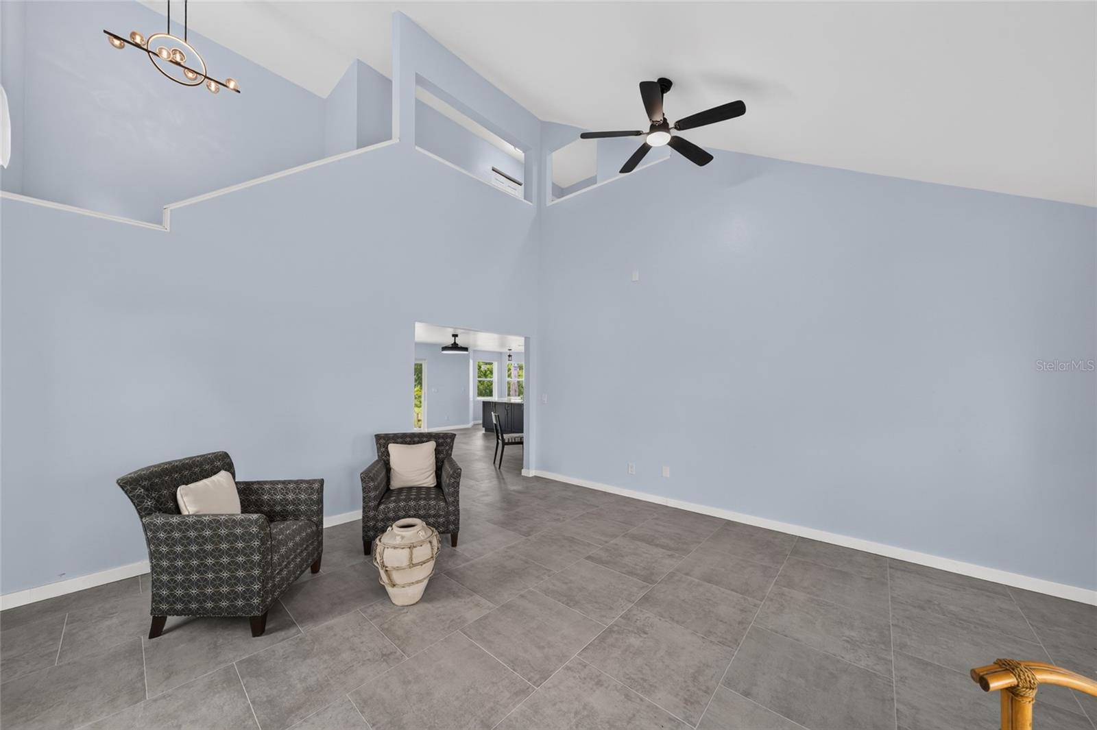 428 SW 19TH AVE