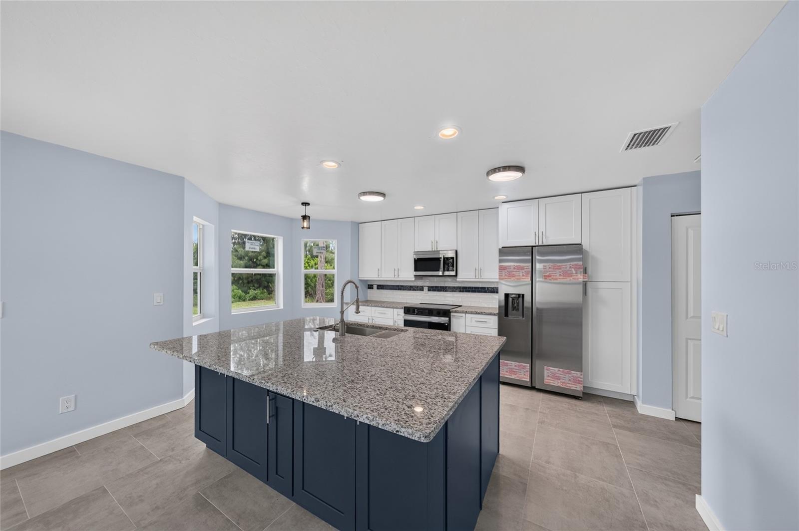 428 SW 19TH AVE