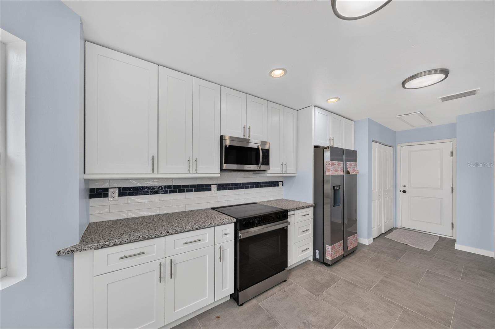 428 SW 19TH AVE
